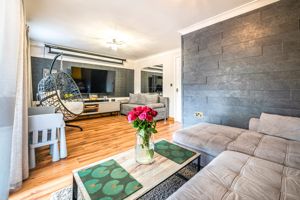 Photo 19- click for photo gallery